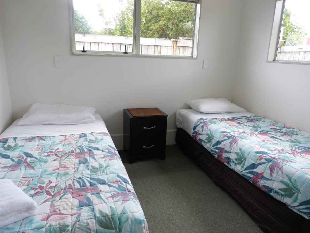 Blake Court Motel Whangamata Εξωτερικό φωτογραφία