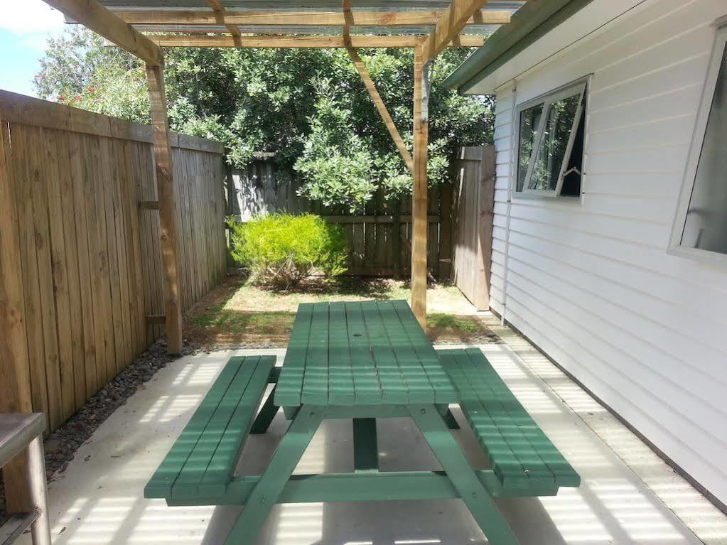 Blake Court Motel Whangamata Εξωτερικό φωτογραφία