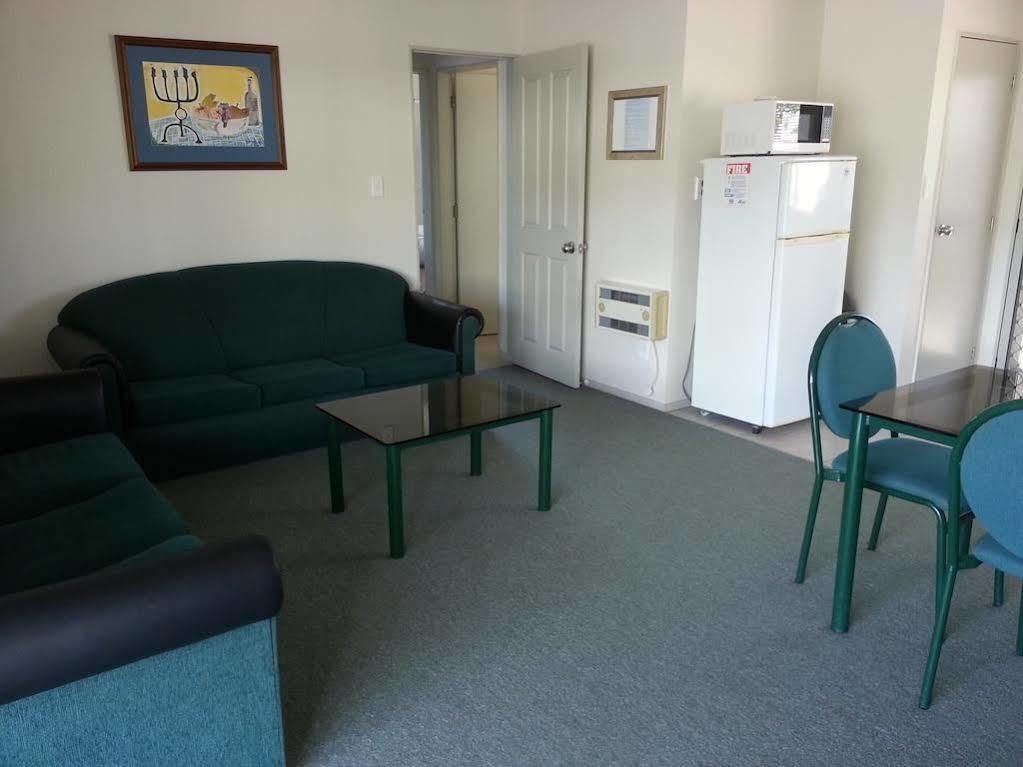 Blake Court Motel Whangamata Εξωτερικό φωτογραφία