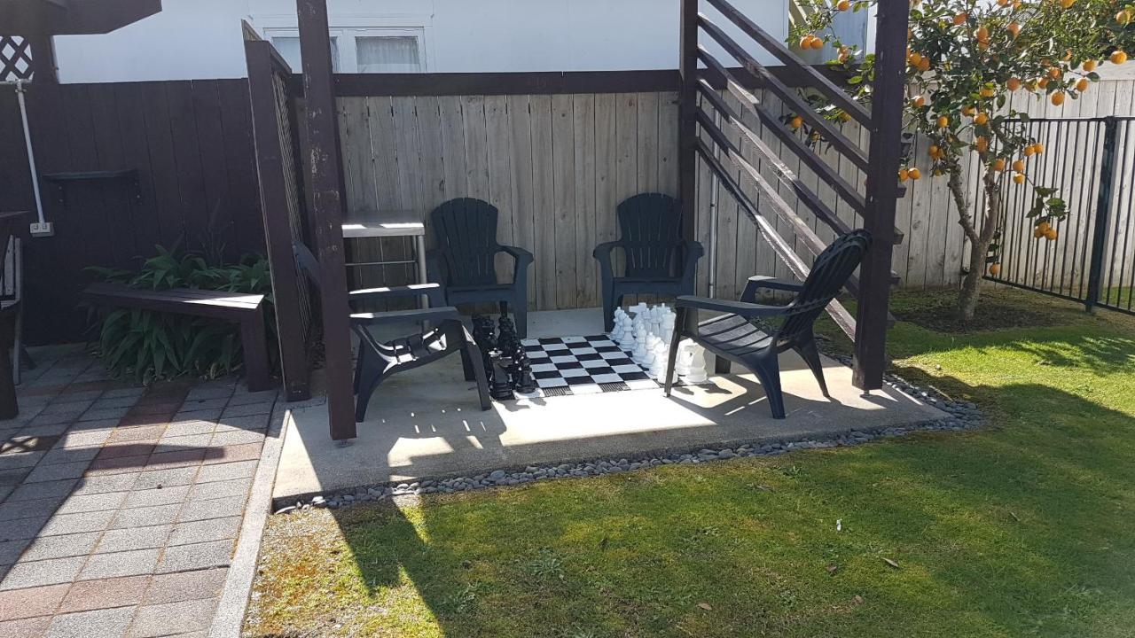 Blake Court Motel Whangamata Εξωτερικό φωτογραφία