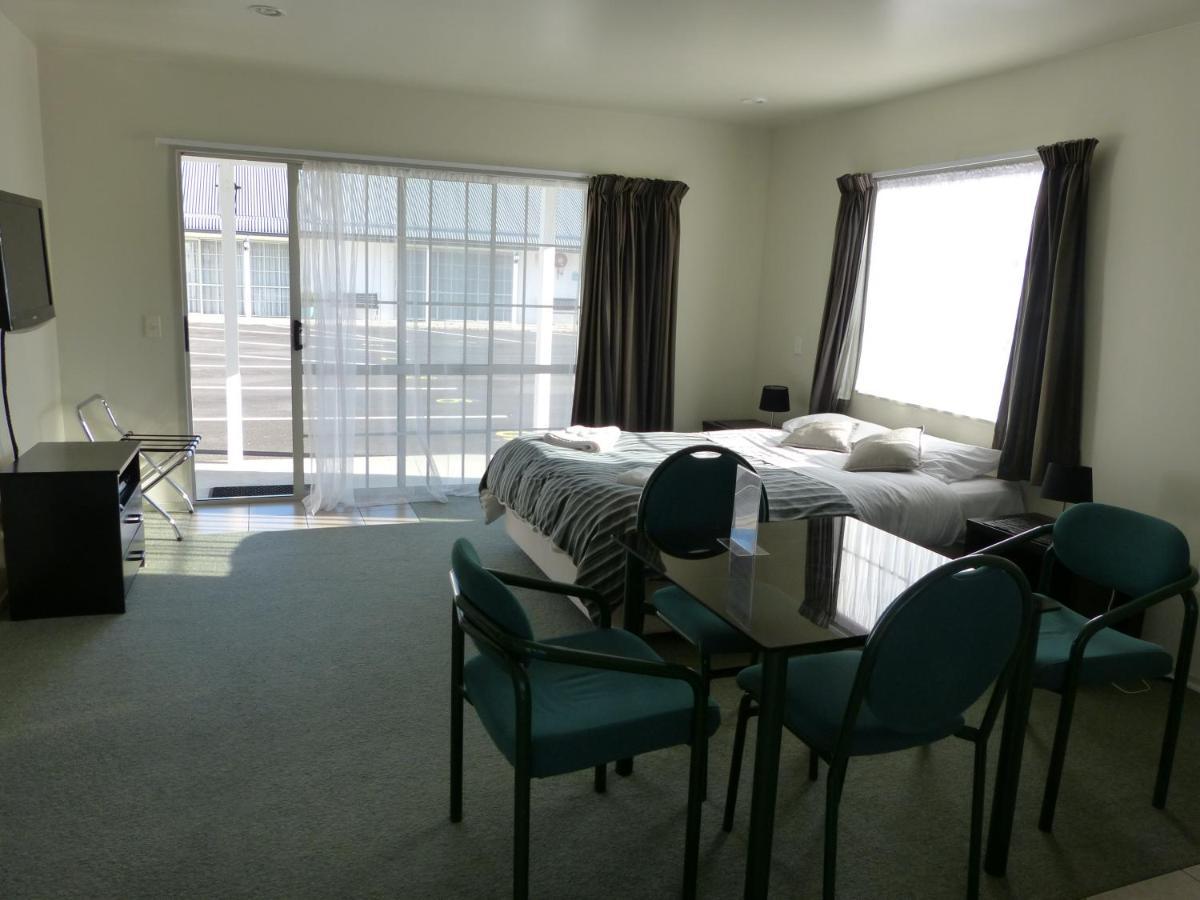 Blake Court Motel Whangamata Εξωτερικό φωτογραφία