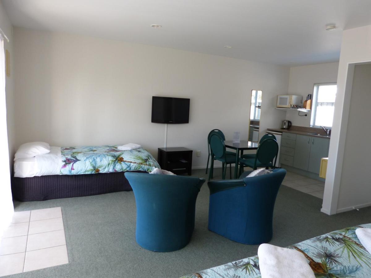 Blake Court Motel Whangamata Εξωτερικό φωτογραφία