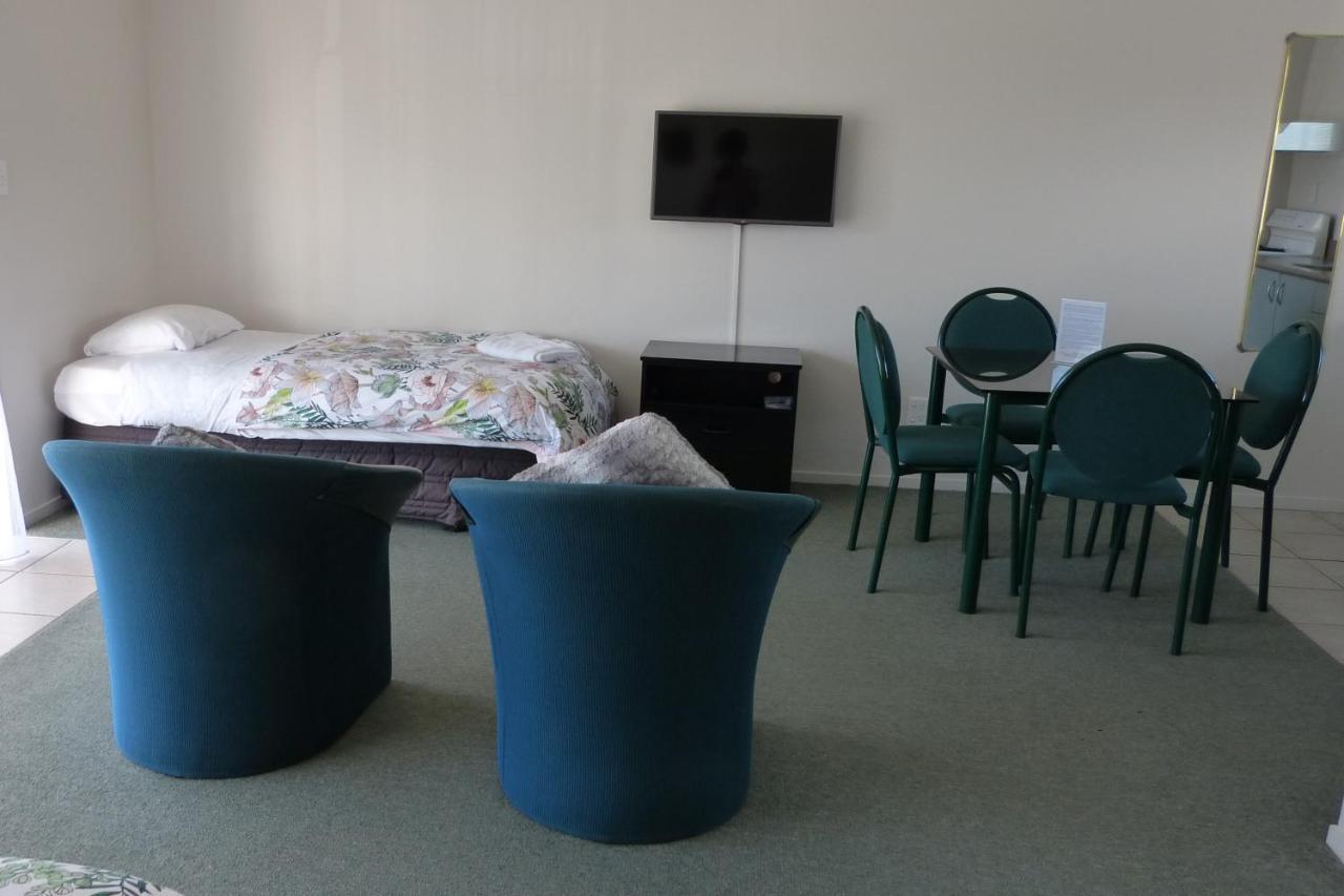 Blake Court Motel Whangamata Εξωτερικό φωτογραφία